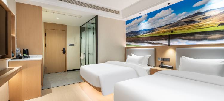 全戏·黄鹤楼酒店(中医院店)图片