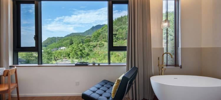 时间之外·Slowly简白设计亲子泳池度假民宿 (云和梯田景区店)图片