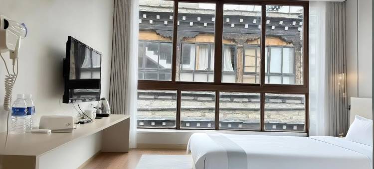 稻城亚丁象牙山假日酒店图片