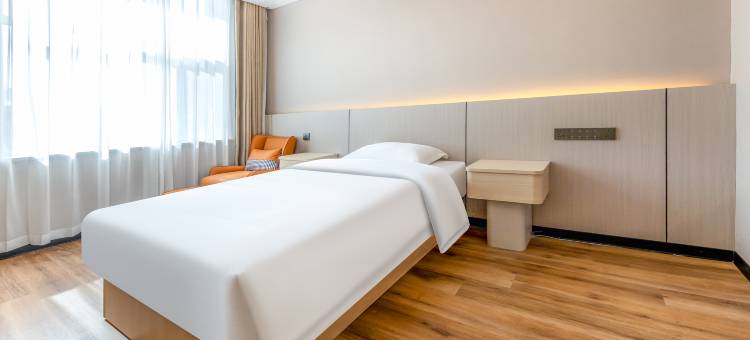 格尔木枫锦酒店(盐湖广场店)图片