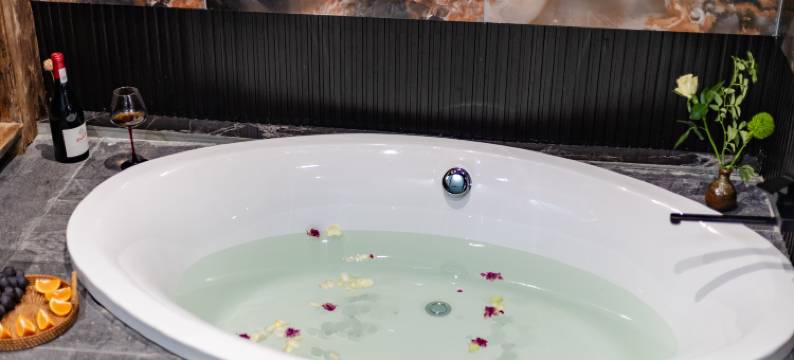 花筑·匡境可以居民宿(庐山如琴湖牯岭街店)图片