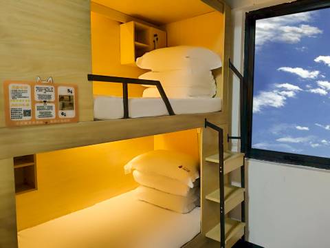 三只猫青年旅舍(亳州高新万达店)