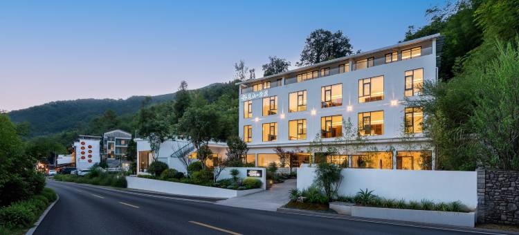 梵净山见山云筑民宿(景区东门店)图片