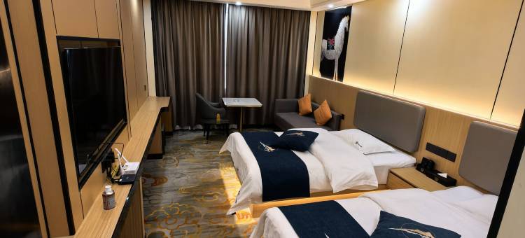 玛沁扎西央吉大酒店图片