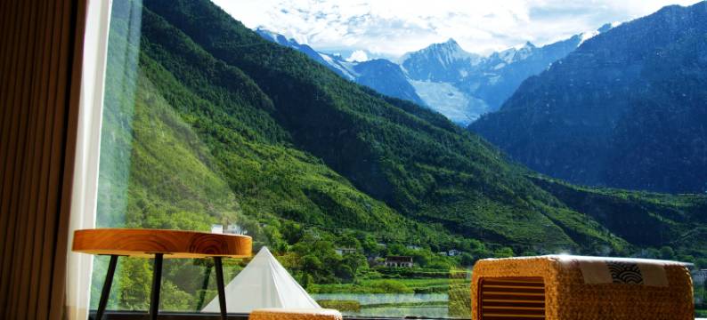 德钦茸洽·梅里秘境山居图片