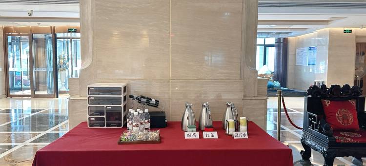 丽呈睿轩酒店(灵石新建东街店)图片