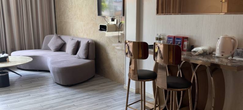 万宁兰廷精品酒店(大鲨鱼酒吧店)图片