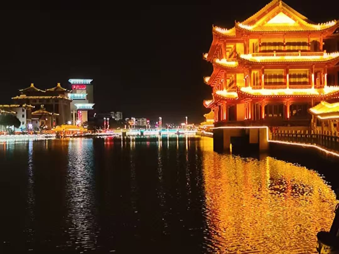 敦煌滨河国际大酒店(沙洲夜市店)图片