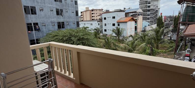 芭东海滩七加美宿(Beds Patong)图片