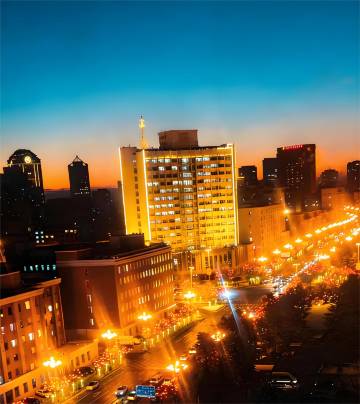 长春鑫发酒店(火车站上海路万达广场店)图片