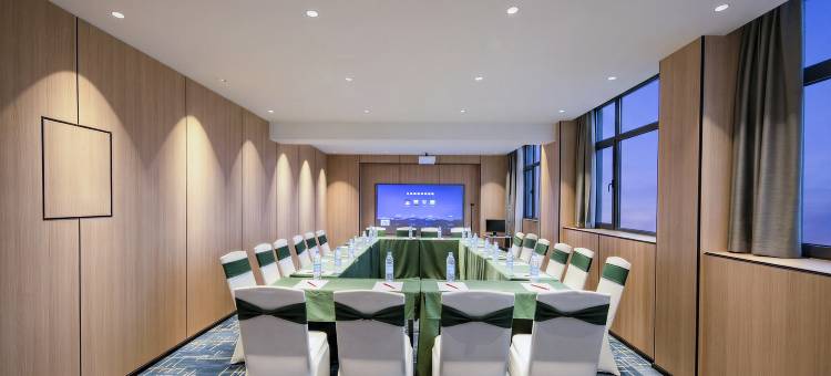 美丽华美选设计师酒店(邛海17度店)图片