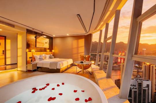 重庆解放碑FRAYA·地标酒店