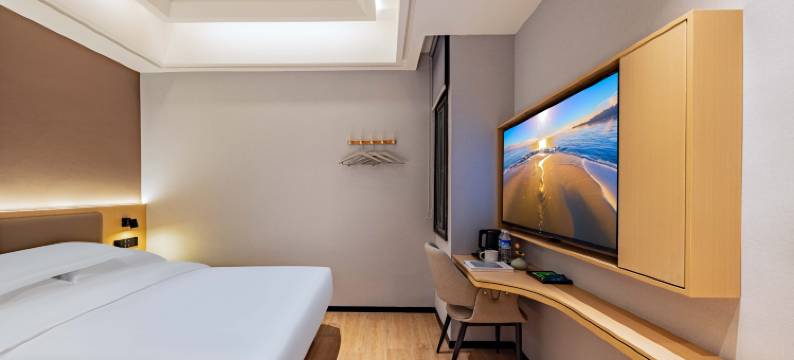 开蔓铂金酒店(通河新村地铁站店)图片