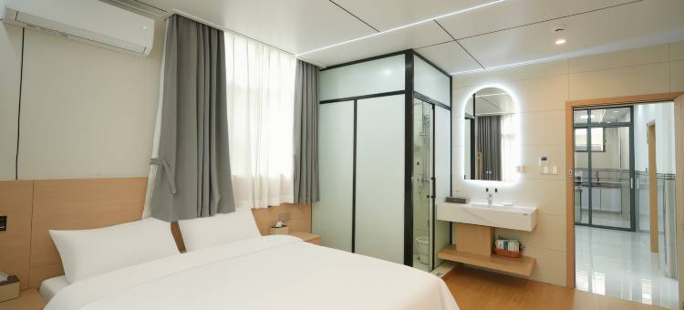 海语时光·Holiday度假休闲美墅(北海侨港风情街店)图片