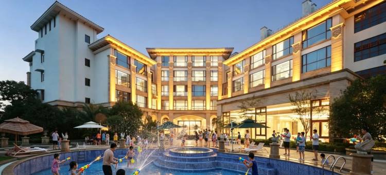 峨眉山橘子树汤泉酒店(报国寺马路桥美食街店)图片