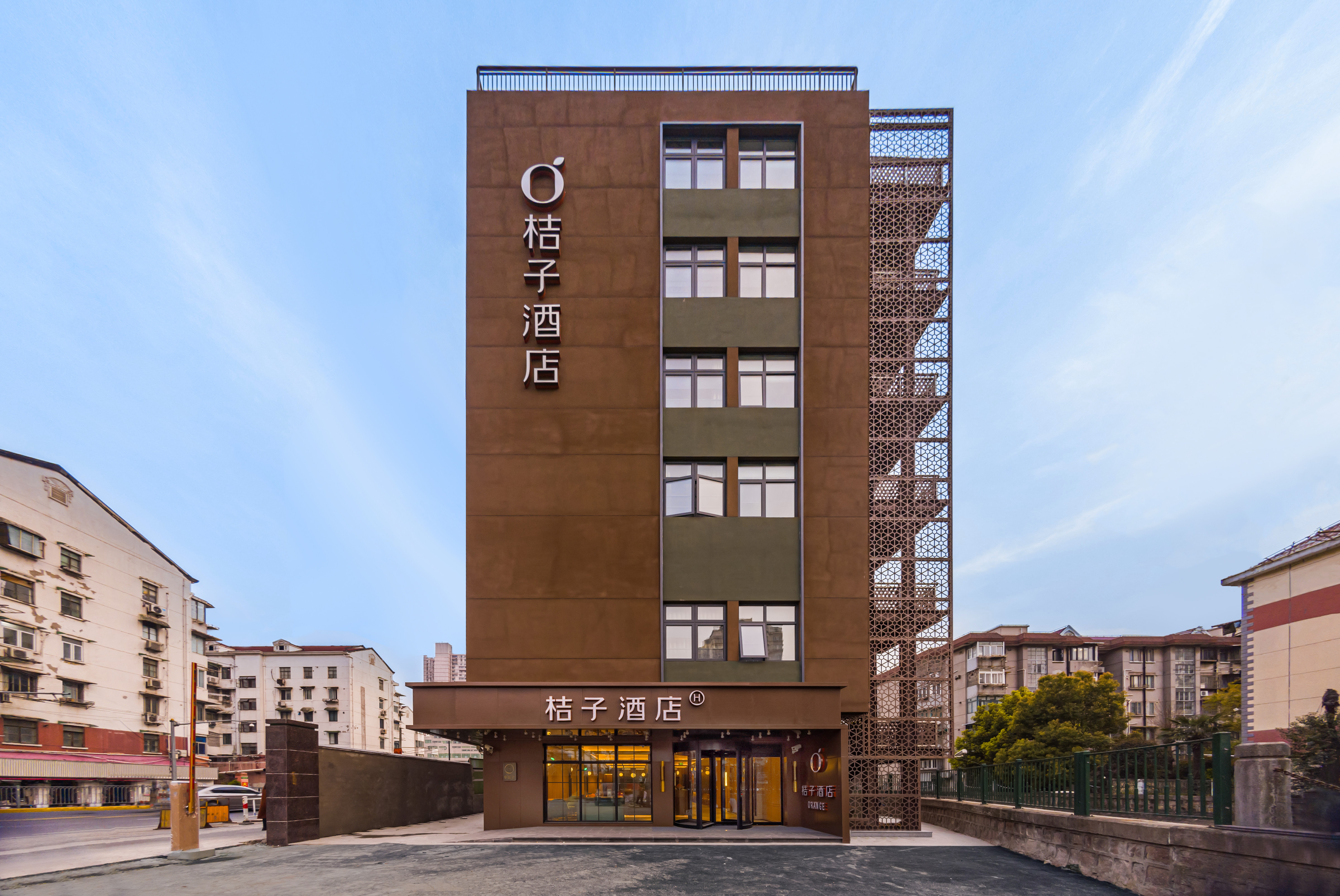 Orange Hotel (Shanghai Xinhua Hospital Bauhinia Square)Over view