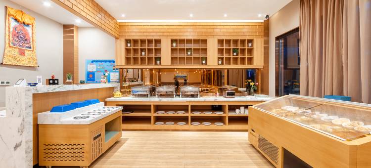 炉霍茶休饭店图片