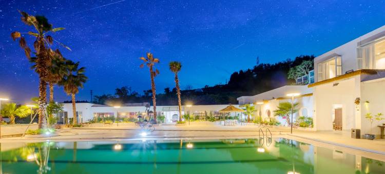 云躲一号私汤泳池院子图片