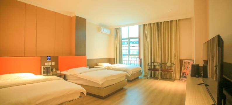 建水阳阳酒店(古城小火车店)图片