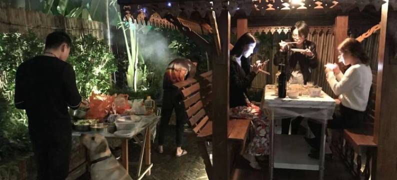 西双版纳景洪市爱纳酒店(告庄星光夜市店)图片