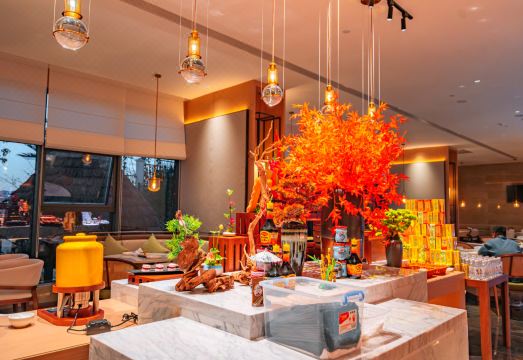 Zhenxiong Dagu Hot Spring Hotel (Daguli Happy City) Hotel Overview