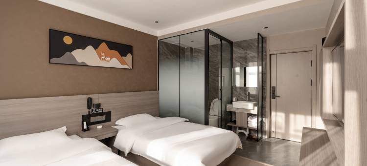 华驿精选酒店(扎鲁特旗鲁北镇黄山街店)图片