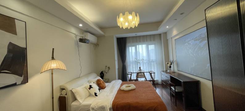 一屿轻奢影音公寓(宁波青林湾店)图片