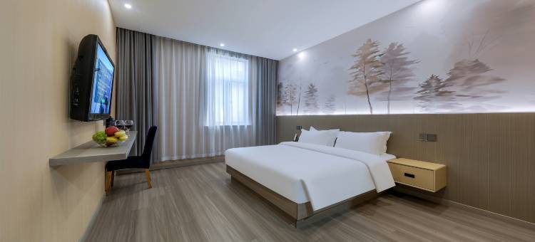 TOWO上品酒店(钟楼南门回民街永宁门地铁站店)图片