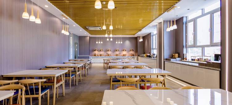 库漠一哥酒店(鄯善县中心文化广场店)图片