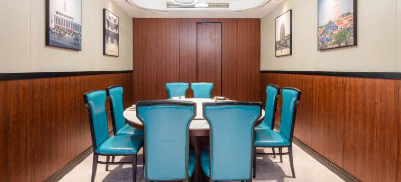 凯里雅居大酒店(大十字国贸购物中心店)图片