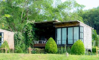 เชี่ยวหลานแค้มป์ แอนด์ รีสอร์ท