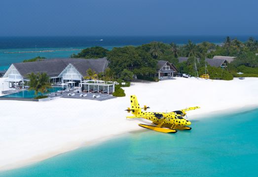 Four Seasons Resort Maldives at Landaa GiraavaruHotel Overview