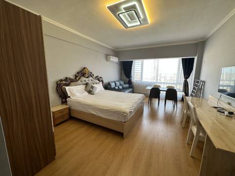 日月明观景日租民宿(维港城)