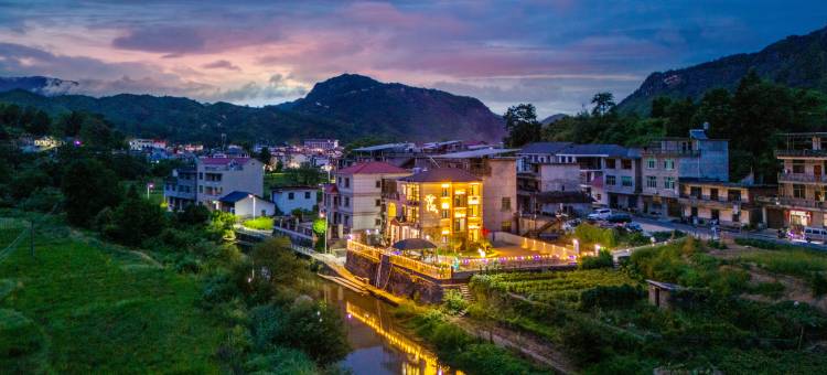 梦仙河畔·270°观山景汤泉度假美宿(望仙谷景区店)图片