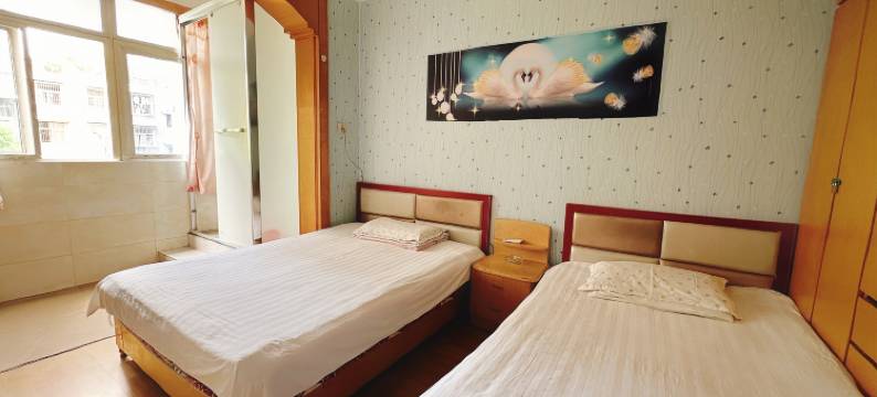 光谷阳光民宿(光谷广场地铁站店)图片