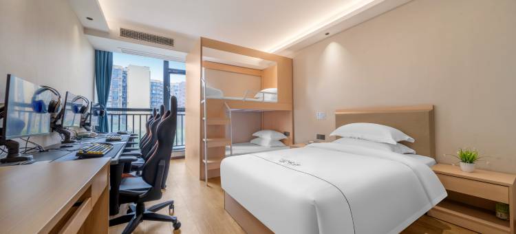 美娱·星峰电竞酒店(成都武侯大道地铁站店)图片