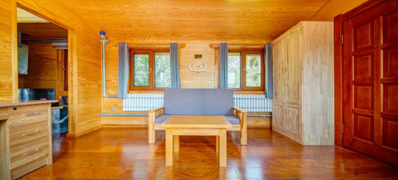 呼伦贝尔根河根林木屋宾馆图片