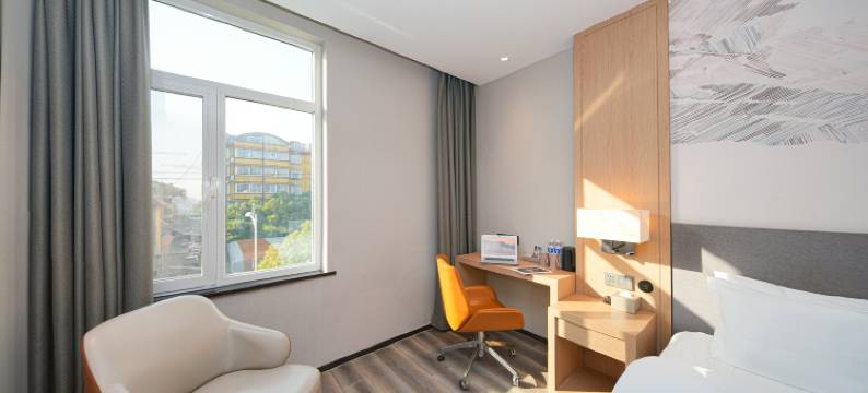 德邻友居酒店(枣庄高铁站万达广场店)图片