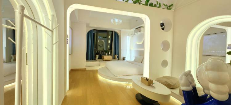 金色阳光国际公寓(广州番禺万达广场南村万博地铁站店)图片