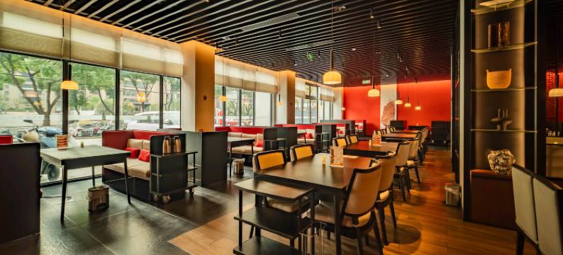 长旅沁庐精选酒店(九江火车站店)图片