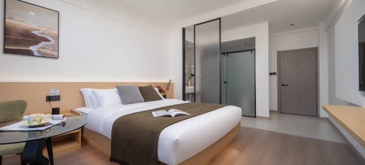 云宝智能酒店(大理高铁站洱海公园景区店)图片