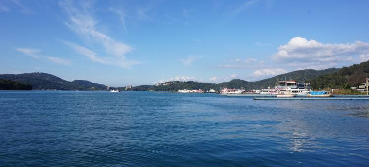 日月潭全家湖畔渡假山莊图片