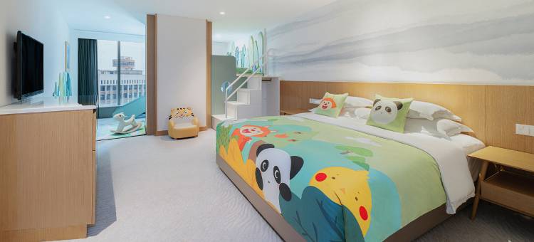 珠海粤财皇冠假日酒店(情侣路海滨泳场店)图片