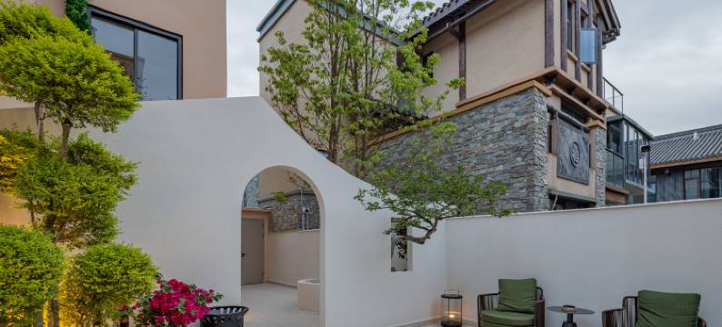 和春住花园别墅酒店(恩施女儿城店)图片