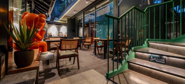 三亚沐子泰式精品民宿(白鹭体育馆店)图片