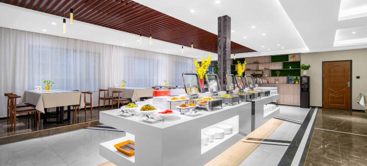 PLUS设计师酒店(吐鲁番鄯善县新城夜市店)图片