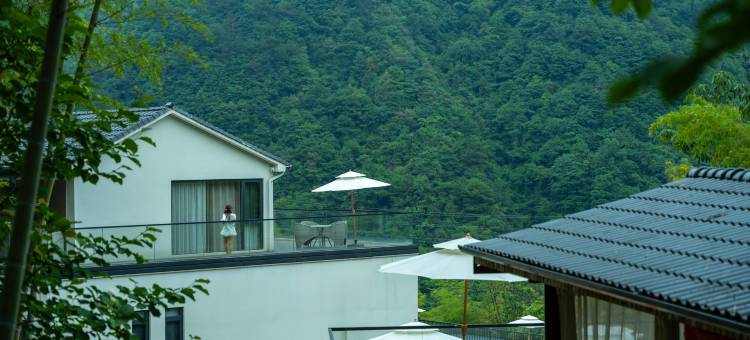 安吉过山听云GUOSHAN·山奢温泉度假酒店图片