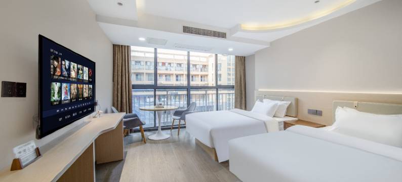 泊云影音酒店(海宁尖山新区店)图片