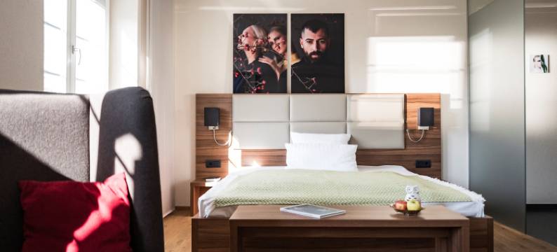 拉赫镇集市广场三王孔斯特酒店(Kunsthotel "Drei König" am Marktplatz Stadt Lörrach)图片