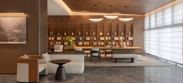 库尔勒建国南路亚朵酒店(九鼎市场店)图片